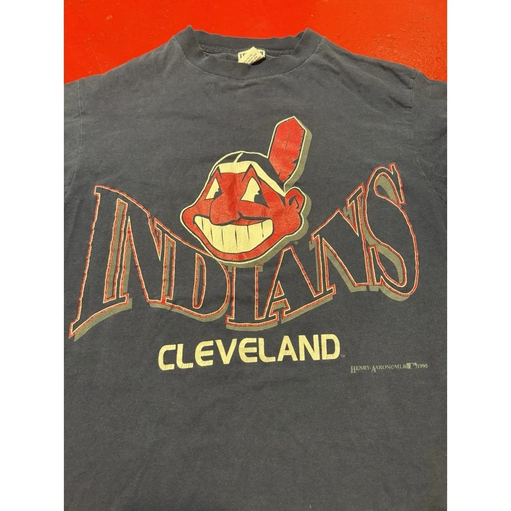 Vintage Cleveland Indians T Shirt Medium Navy 1995 Henry Aaron Chief Wahoo vtg